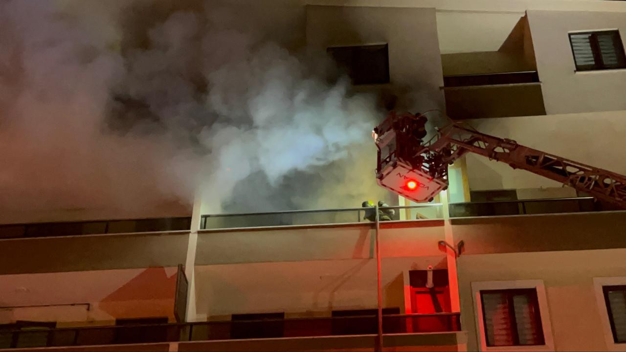 Bursa'da 5 katlı binada çıkan yangın söndürüldü