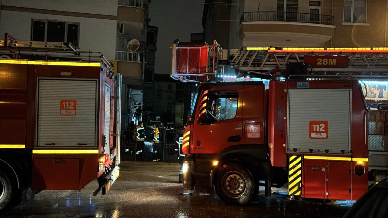 Aksaray'da 5 katlı apartmanda yangın