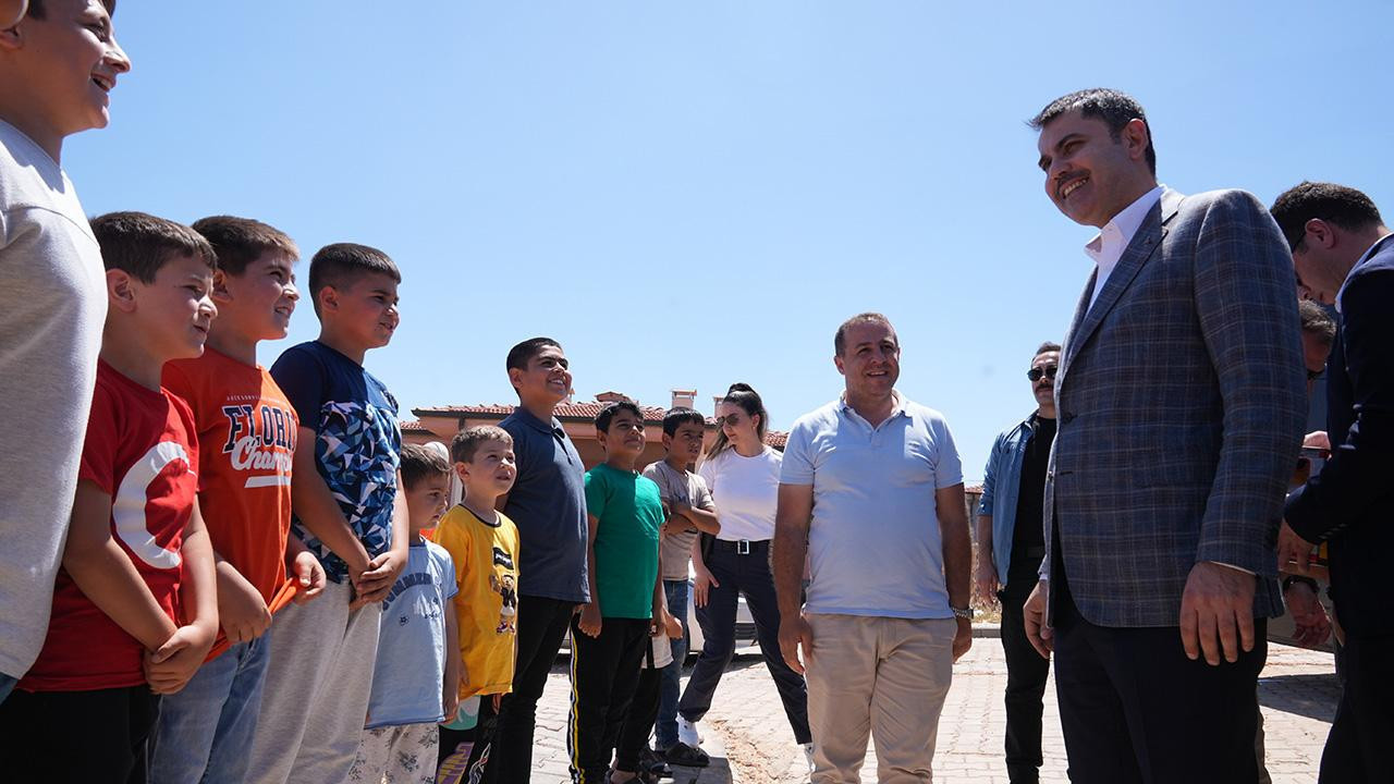 Bakan Kurum'dan milli maç öncesi Zey Köyü'nden anlamlı paylaşım