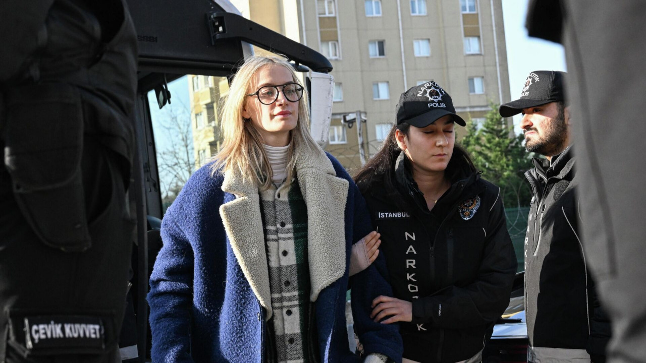 Ünlülere uyuşturucu soruşturması: Didem Soydan dahil 7 şüphelide uyuşturucu madde tespit edildi