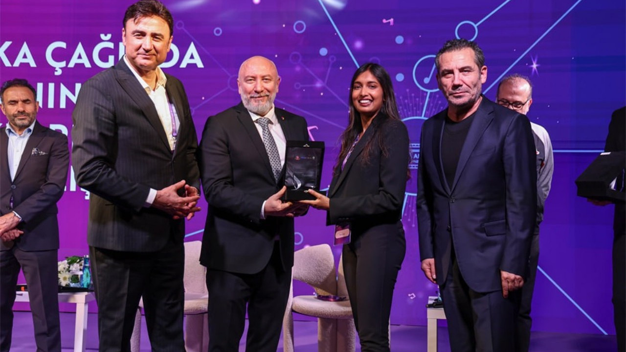 Yapay zeka ve telif çalıştayı: Müzik sektörünün geleceği masaya yatırıldı