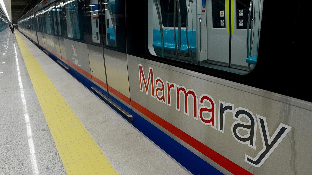 Marmaray Üsküdar istasyonunda intihar!