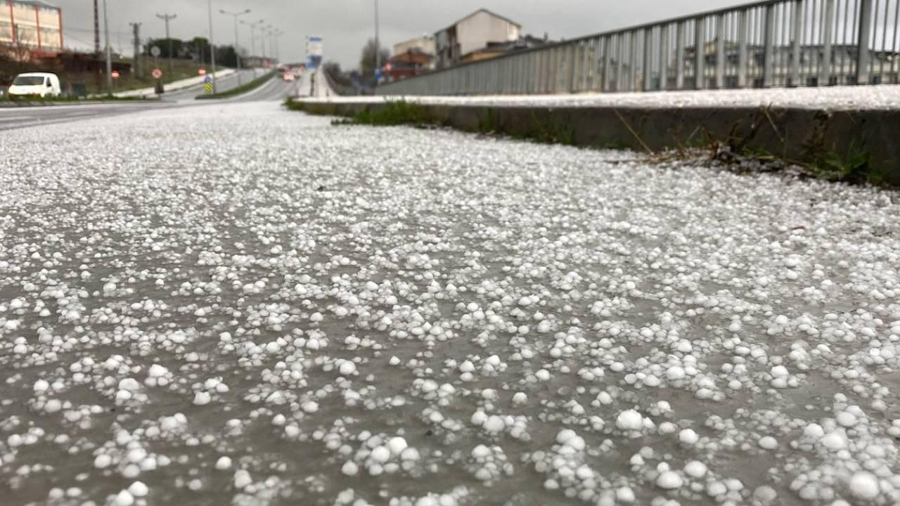 İstanbul'da sağanak ve dolu etkili oldu