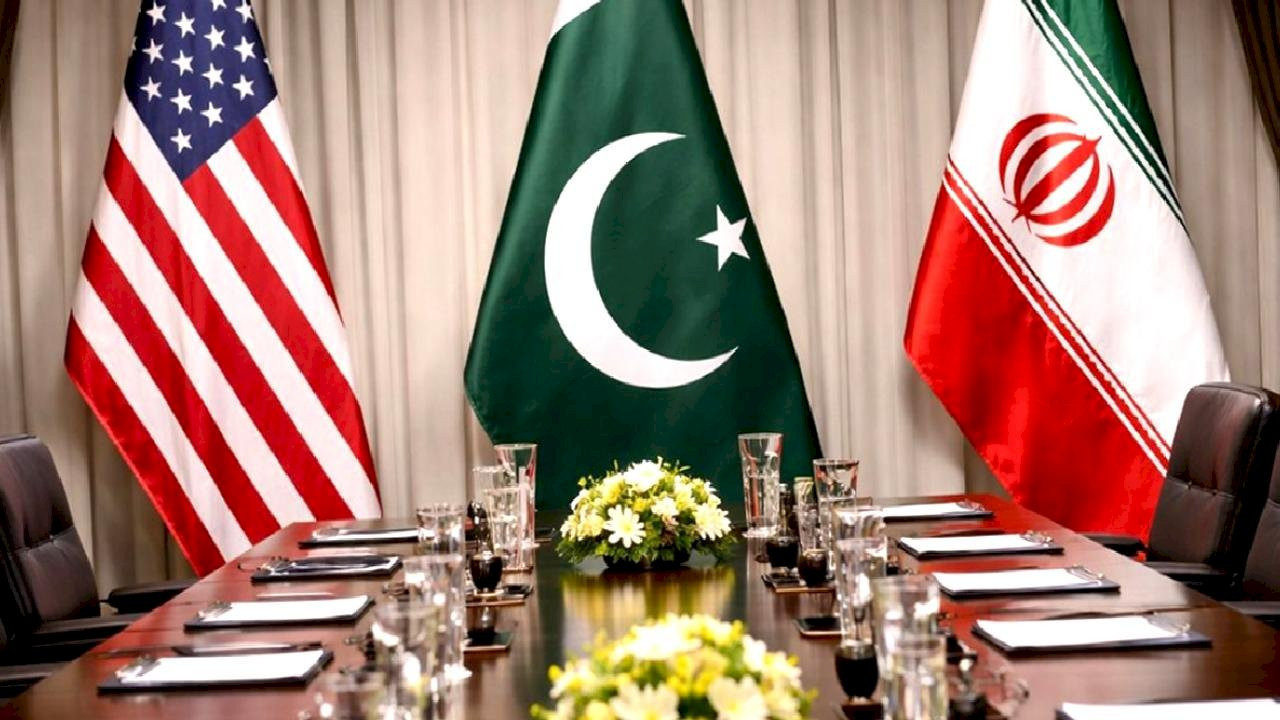 İslamabad’da kritik temas: ABD ile İran ilk kez yüz yüze masaya oturdu