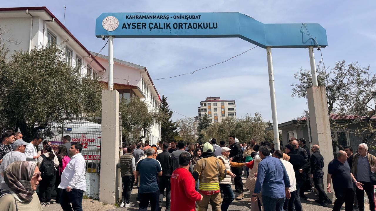 Kahramanmaraş’ta okulda silah paniği: Vali Ünlüer’den açıklama, ölü ve yaralılar var