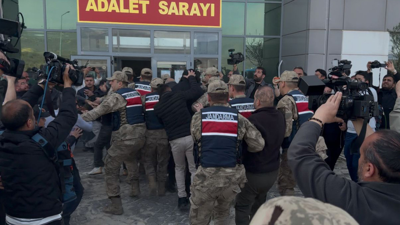 Adliye önünde gerilim tırmandı: Gülistan Doku soruşturmasında aile ile şüpheliler karşı karşıya