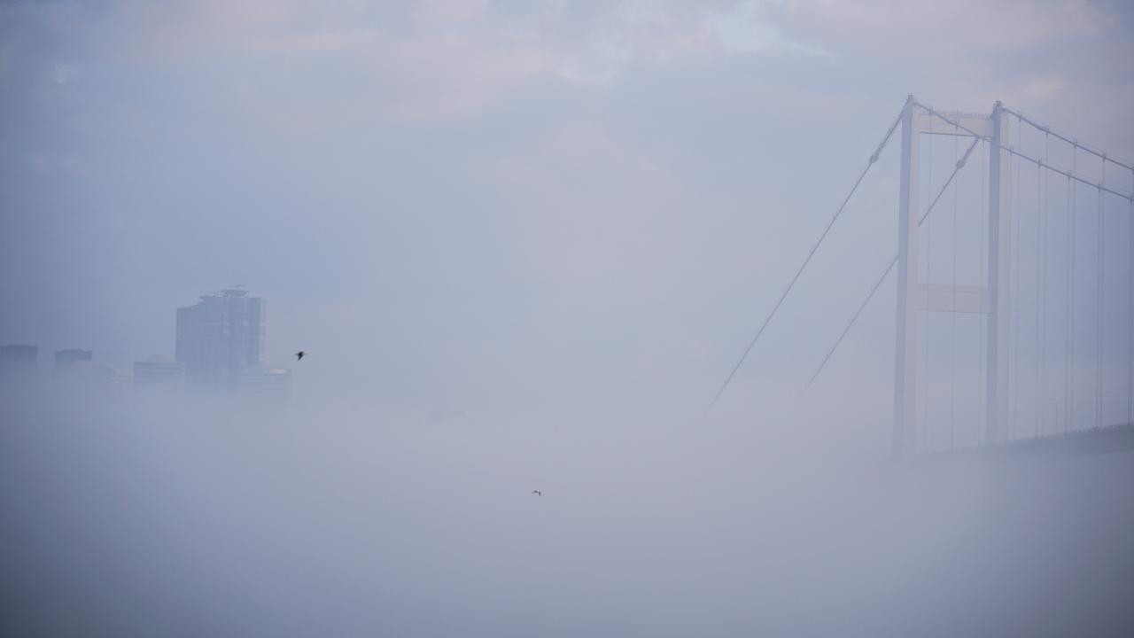 İstanbul'da sis etkili oldu: Gemi trafiği askıya alındı