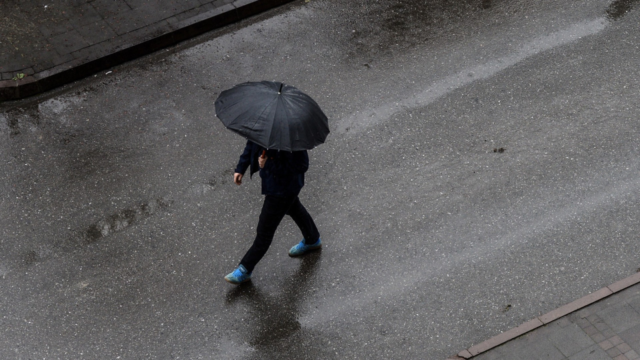 Meteoroloji uyardı: Yağış geliyor, sıcaklıklar düşüyor