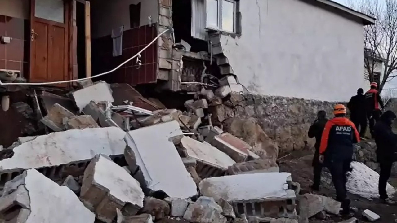 Ağrı'da 4.3 büyüklüğünde deprem! Bazı köylerde evlerde hasar oluştu