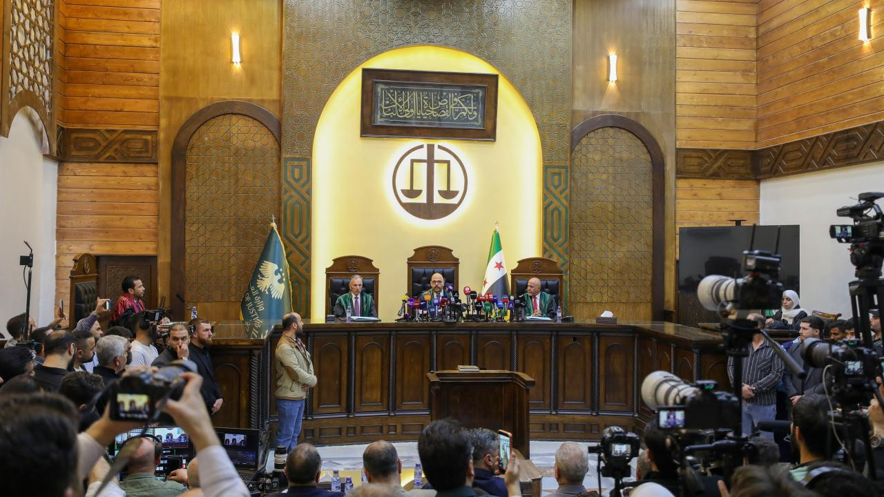 Suriye’de Beşşar Esed ve kardeşi Mahir hakkında gıyabi yargılama başladı