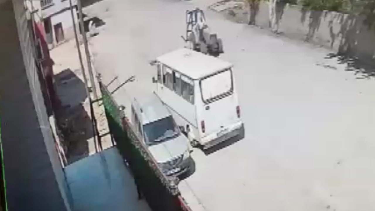 Aracını park etmek isterken 2 yaşındaki oğlunun ölümüne neden oldu