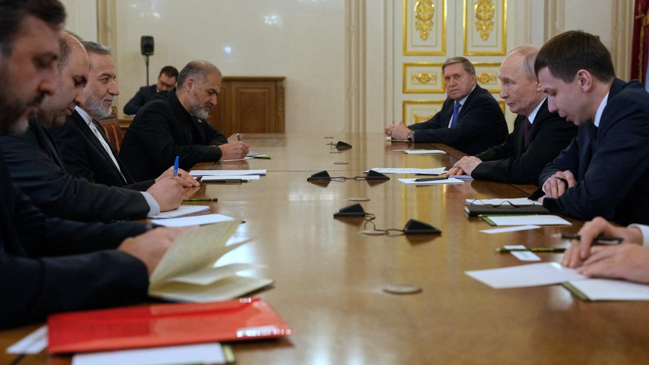 Rusya Devlet Başkanı Putin, İran Dışişleri Bakanı Arakçi ile görüştü