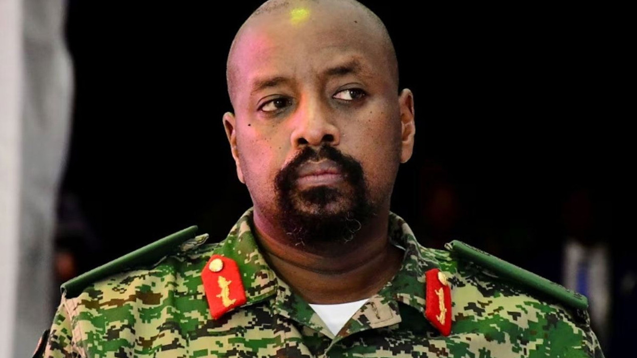 Ugandalı komutandan skandal Türkiye çıkışları: “5 Türk kadınla evlendim” iddiası tepki topladı