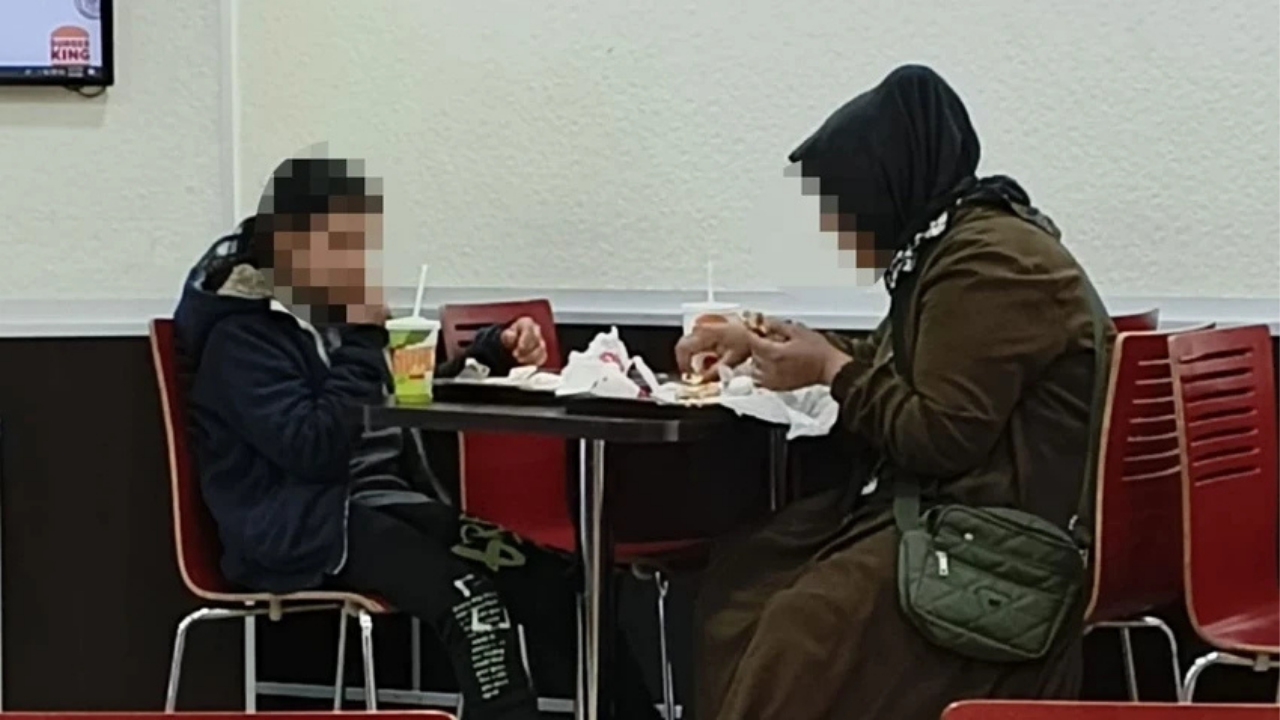 Dar gelirli anne ve kızına yönelik “servis” tartışması gündem oldu! Bakanlık harekete geçti