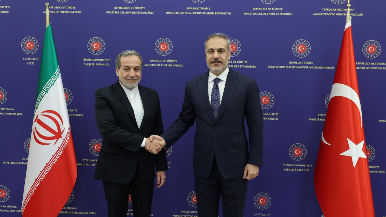 Dışişleri Bakanı Hakan Fidan İranlı mevkidaşı Arakçi ile görüştü