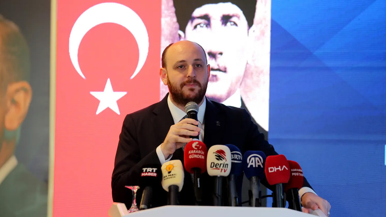 AK Parti’den erken seçim mesajı: “Cumhurbaşkanı Erdoğan’ın adaylığı için tarih düzenlemesi yapılabilir”