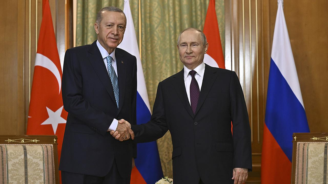 Cumhurbaşkanı Erdoğan-Putin görüşmesinin tarihi belli oldu! Kremlin masadaki başlıkları açıkladı