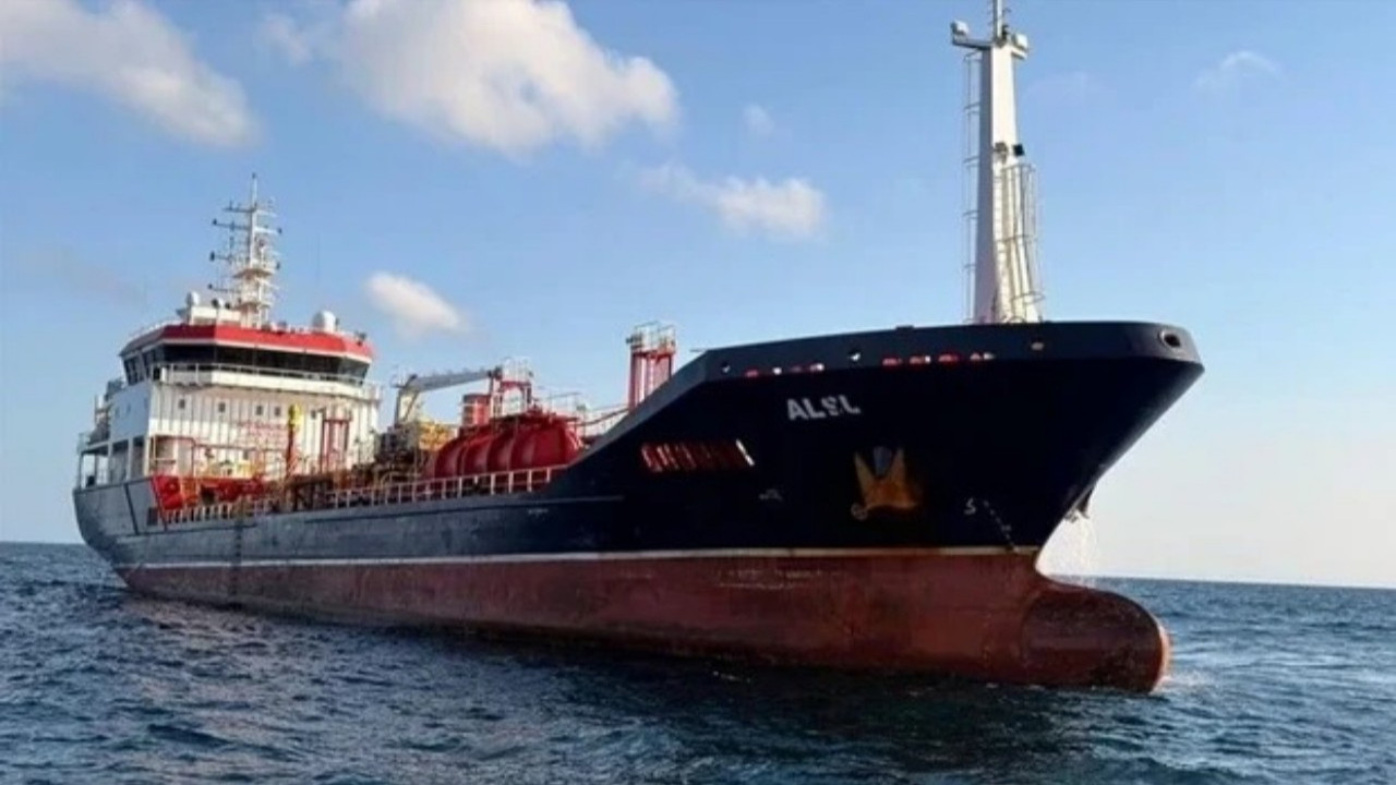 Silivri açıklarında batan gemide 10 kişilik mürettebat aranıyor: Kimlikleri belli oldu