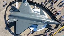 ABD'deki savunma dergisi Defense News, Bayraktar Kızılelma'yı tanıttı