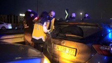 Avcılar'da kaza sonrası kaza: Araçlar arasında kalan 4 kişi yaralandı