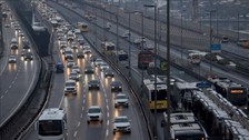 İstanbul'da yağışın da etkisiyle trafik yoğunluğu arttı