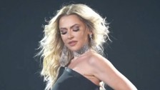 Hadise'den yürek hoplatan dans: 2023'e adım atıyorum