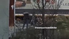 İstanbul Esenyurt'ta panik dolu anlar! Küçük çocuk havaya ateş açtı