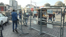 Taksim'de yılbaşı hazırlıkları öncesi Gezi Parkı kapatıldı