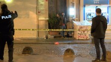 Beyoğlu'ndaki şüpheli çantayı açmak isteyen genç, 'zaten ölmek istiyorum' diye haykırdı