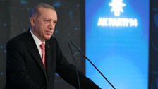 Cumhurbaşkanı Recep Tayyip Erdoğan'dan muhalefete komik gönderme: Bizim icraatlerimizin yetiştiği yere vizontele muhalefetin hayalleri bile yetişemez