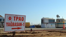 Gabar Dağı'nda 150 milyon varillik petrol keşfinin ardından Manisa Salihli'de kazılan sondaj kuyusundan çıkan siyah sıvı heyecanlandırdı