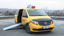 İBB minibüs ve dolmuşlardan dönüşen tam güvenlikli ilk taksinin prototipini tanıttı