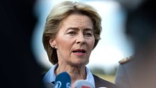 AB Parlamentosu’ndaki yolsuzluk skandalı hakkında Von der Leyen’den açıklama geldi: “Son derece endişe verici, çok ciddi”