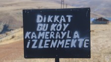 Kameraları gören hırsızlar bir daha bu köye adımını atamadı