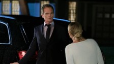 How I Met Your Mother sevenlerine müjde! Barney Stinson geri döndü