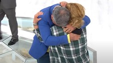 Esra Erol'da 35 yıllık hasret son buldu! Bu kavuşma stüdyodaki herkesi ağlattı