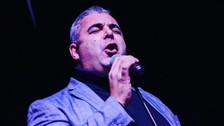 Orhan Gencebay'ın efsane şarkısı "Hatasız Kul Olmaz" Hollanda'ca seslendirildi