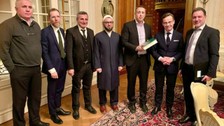 İsveç Başbakanı Ulf Kristersson skandal Kur'an-ı Kerim yakılması olayından sonra Müslüman toplumun temsilcileriyle görüştü