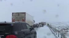 Doğu kara teslim! Şanlıurfa - Diyarbakır yolu ulaşıma kapandı | VİDEO