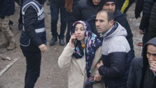 SON DAKİKA DEPREM: Diyarbakır'da enkaz altında kalanlar kurtarılıyor... "Ses geliyor mu" |VİDEO