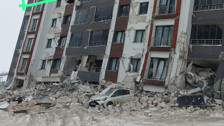 Son dakika deprem haberleri... Kahramanmaraş'taki 7.7 ve 7.6'lık depremler sonrası aynı manzara: Malatya'da 'depreme uygun' denilen lüks site yıkıldı