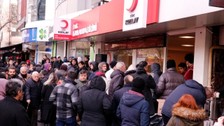Ülkenin dört bir yanından depremzedelere kan bağışı yapılıyor
