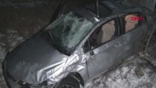 Depremzede ailenin aracı şarampole devrildi