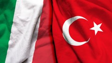 İtalya Büyükelçiliği, deprem bölgesine yaptığı yardımlardaki notuyla Türklerin kendilerine yaptıkları yardımları unutmadığını gösterdi