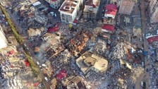 Kahramanmaraş merkezli 7,7 ve 7,6 şiddetindeki yüzyılın en büyük depreminin verdiği hasarı uydu görüntüleri gözler önüne serdi