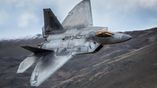 ABD, F-22 savaş uçaklarıyla bir UFO düşürdüğünü duyurdu