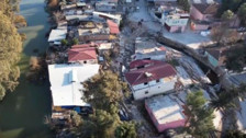 Antakya'daki köy depremin etkisiyle 3 metre dibe çöküp nehre sürüklendi