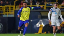 Türkiye'deki yıkımla ilgili tek bir paylaşım yapmayıp, sevinç pozları paylaşan Cristiano Ronaldo'ya Türk takipçilerinden tepki