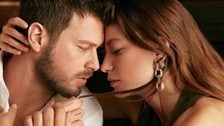 Kıvanç Tatlıtuğ ve Serenay Sarıkaya’nın başrolünde olduğu 'aile' dizisinin yayın tarihi belli oldu