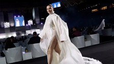 Aldığı kilolarla gündemdeydi! Adriana Lima son pozuyla göz kamaştırdı, bakın kaç kilo verdi